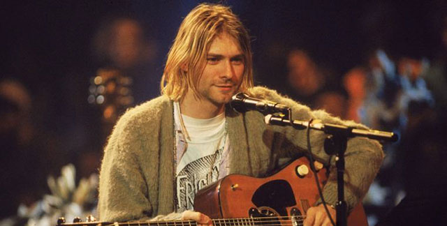 Kurt Cobain... HIRKASINDAN SONRA SAÇ TELLERİ SATIŞTA!