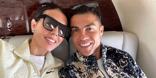 Cristiano Ronaldo ve Georgina Rodriguez... UÇAKTA YATAK POZU!