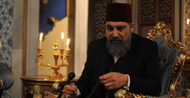 Payitaht Abdülhamid... ABDÜLHAMİD'İN BÜYÜK ÇABASI!