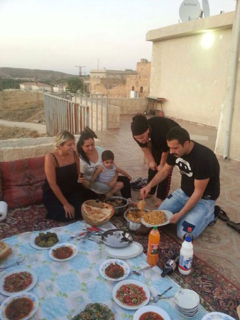 Berdan Mardini Dogdugu Koyde Nostaljik Iftar